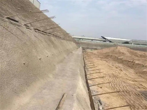 黄石港河道边坡加固